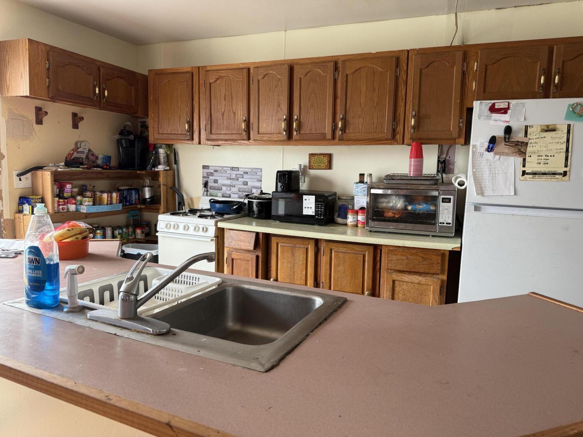 535 Evanston Road Kingsford Heights, IN 46346 - Photo 4 of 9 2000x1500