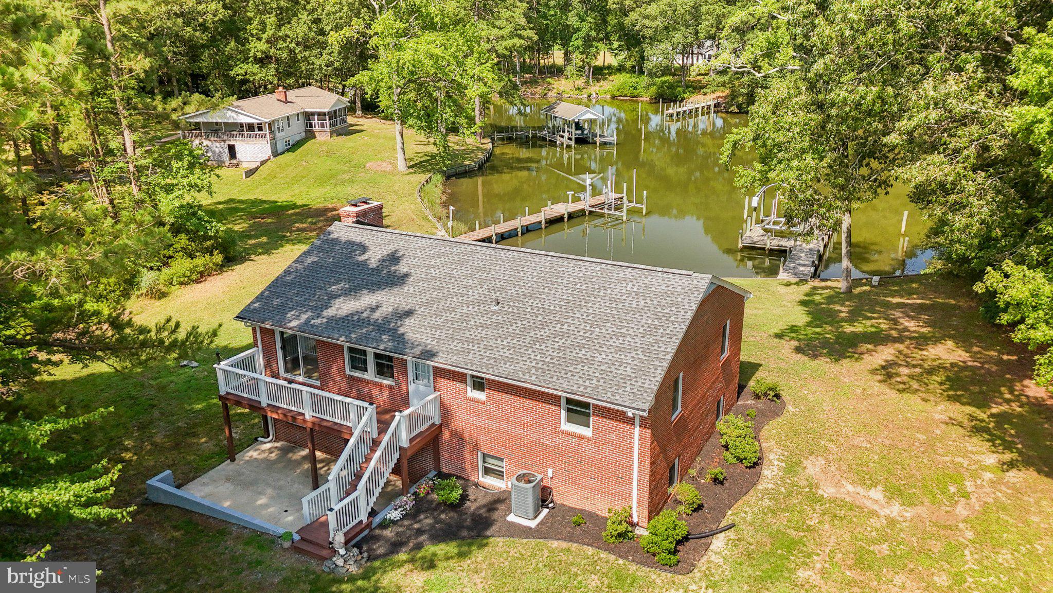 279 Harbor Drive Reedville, VA 22539 - Photo 2 of 97 All brick home with private dock