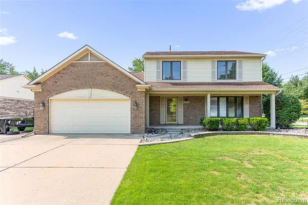 $414,999 | 22333 Crestwood, Trenton, MI 48183