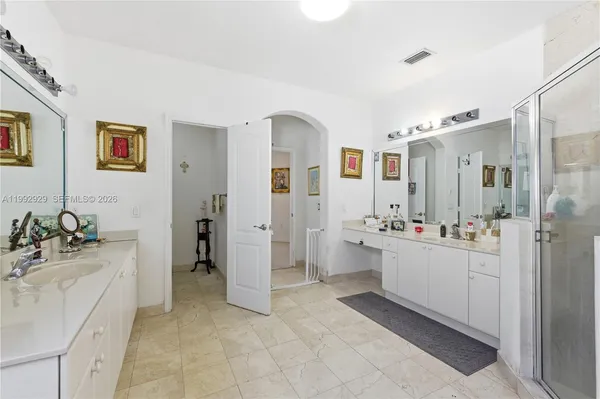 $4,700 | 15184 Southwest 20th Street, Miami, FL 33185