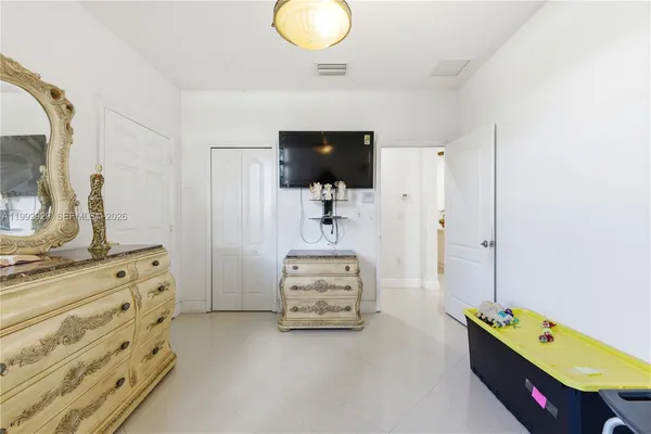 $4,700 | 15184 Southwest 20th Street, Miami, FL 33185