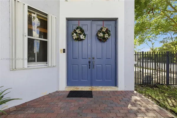 $4,700 | 15184 Southwest 20th Street, Miami, FL 33185