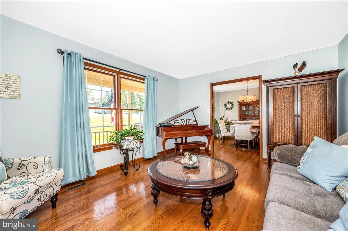 3219 Middle Ridge Way Middletown, MD 21769 - Photo 5 of 44 Gallery Image 5