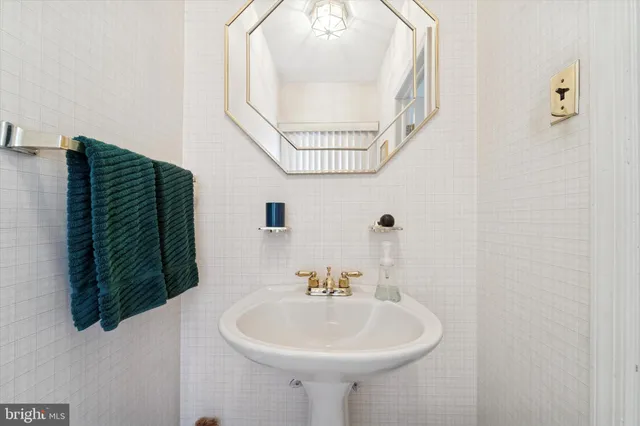 $775,000 | 7 Todmorden Drive, Rose Valley, PA 19086