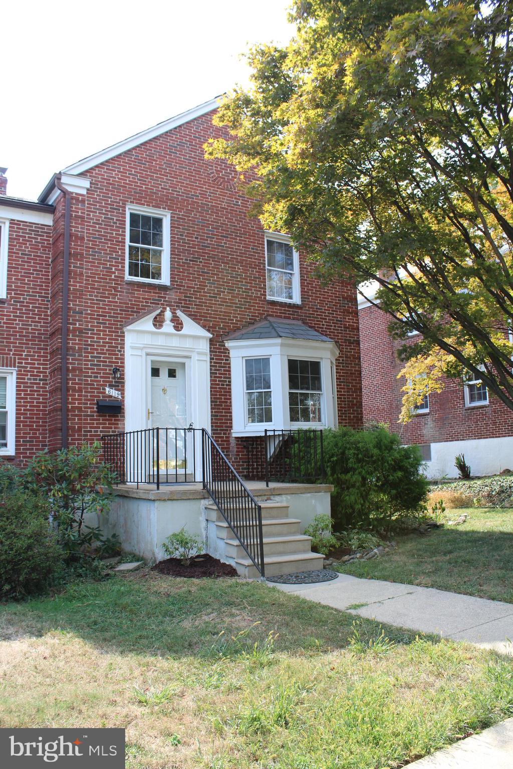 6119 Regent Park Road Baltimore, MD 21228 - Photo 2 of 55 Front View