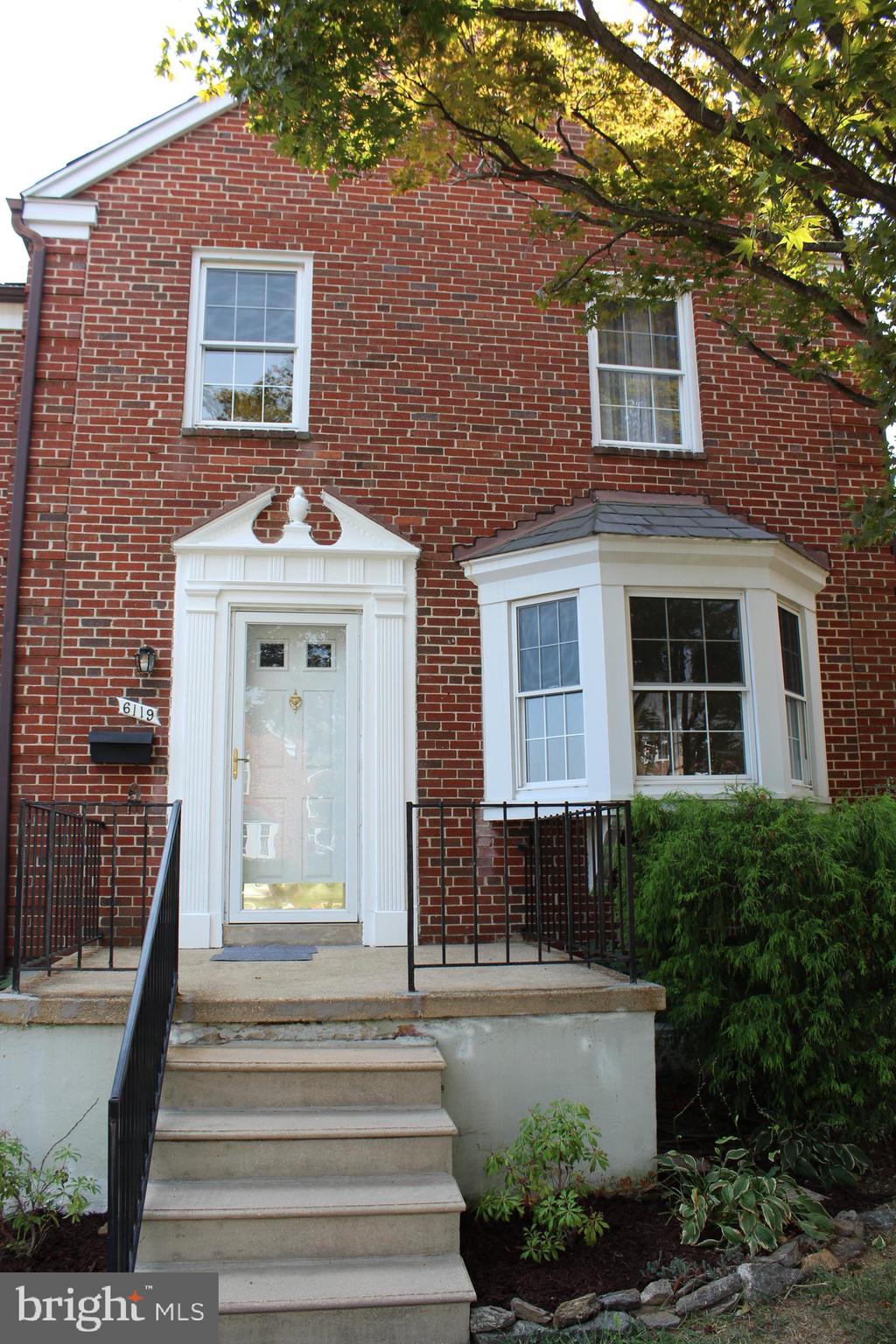 6119 Regent Park Road Baltimore, MD 21228 - Photo 3 of 55 Front View