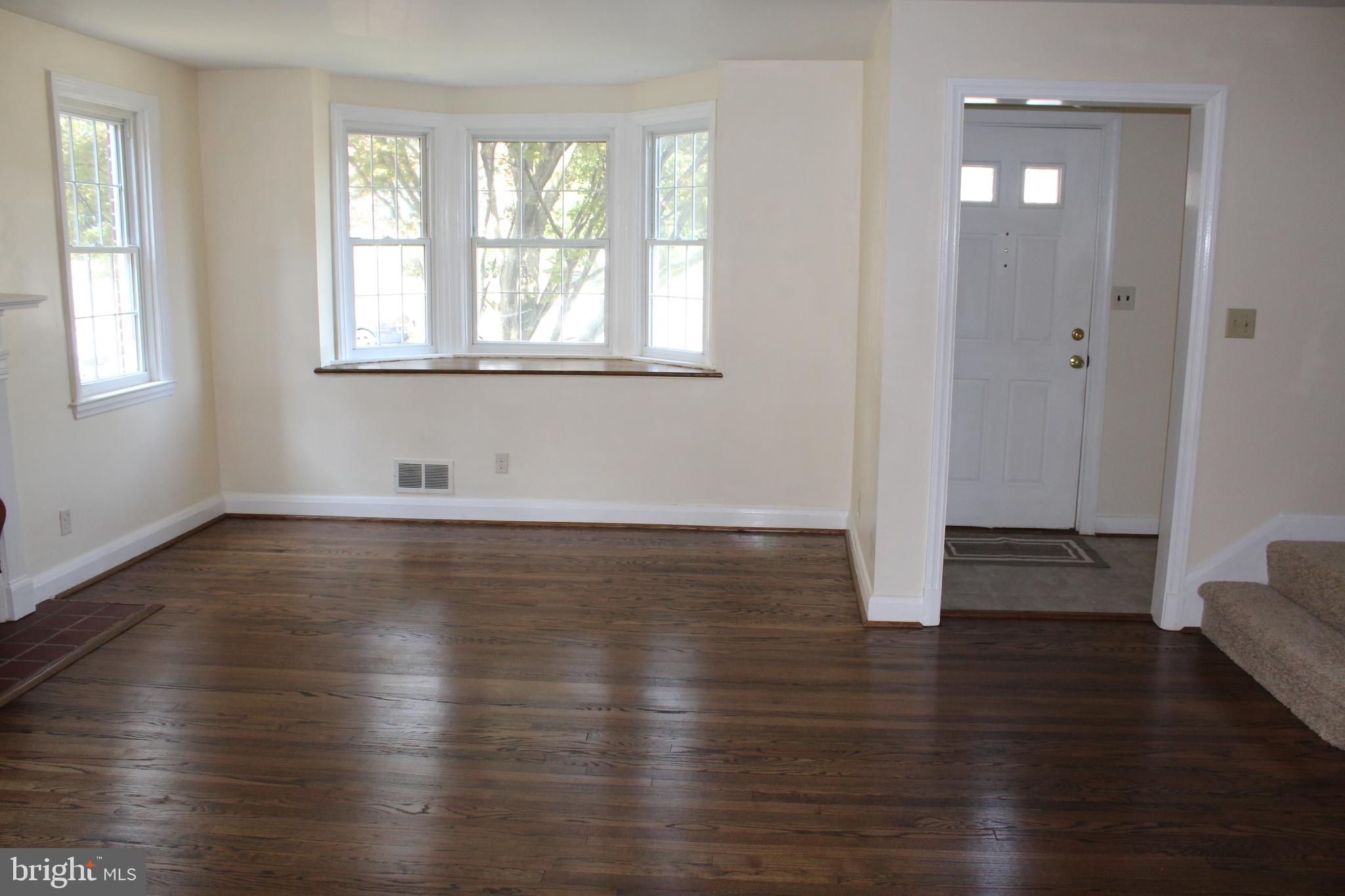 6119 Regent Park Road Baltimore, MD 21228 - Photo 23 of 55 Bay Window in Living Room