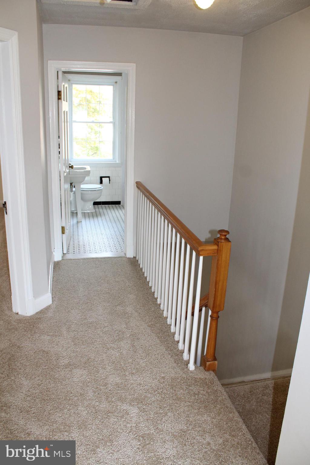 6119 Regent Park Road Baltimore, MD 21228 - Photo 36 of 55 Upper Level Hallway