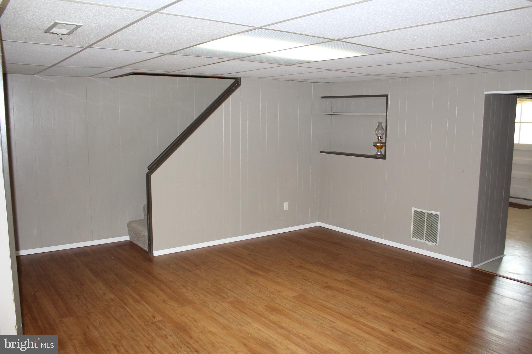 6119 Regent Park Road Baltimore, MD 21228 - Photo 41 of 55 Lower Level Family Room