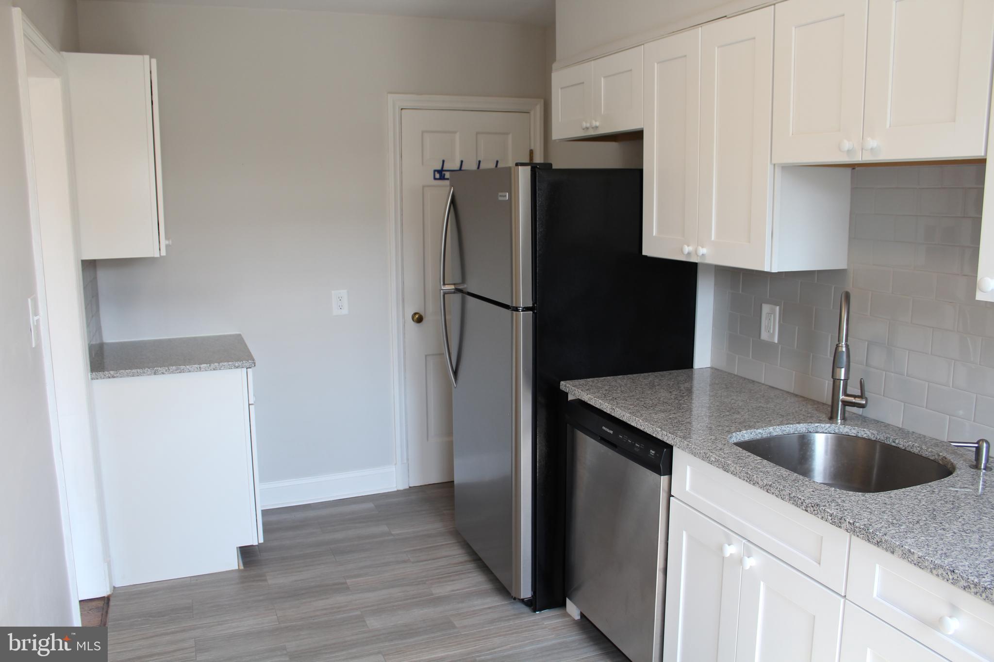 6119 Regent Park Road Baltimore, MD 21228 - Photo 9 of 55 View of Kitchen