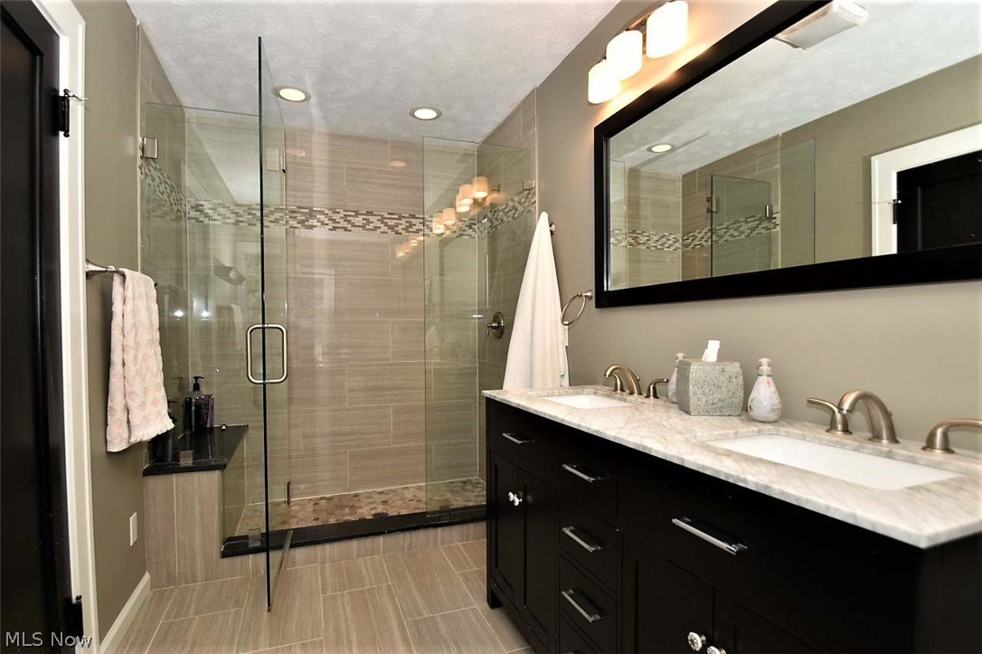 3071 Huntington Road Cleveland, OH 44120 - Photo 22 of 35