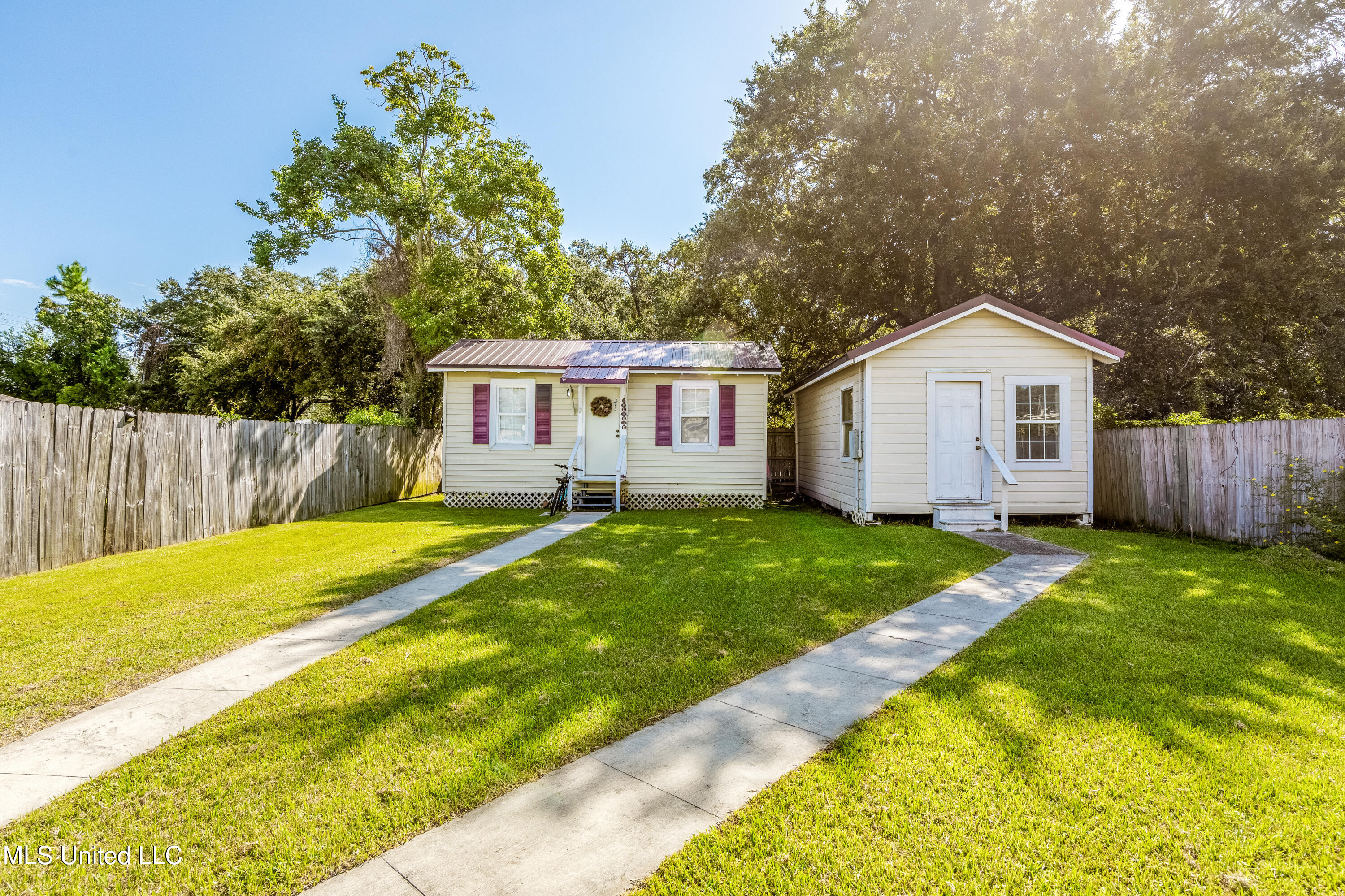 1812 Market Street, Unit 1 Pascagoula, MS 39567 - Photo 3 of 24 1812 Market (3)