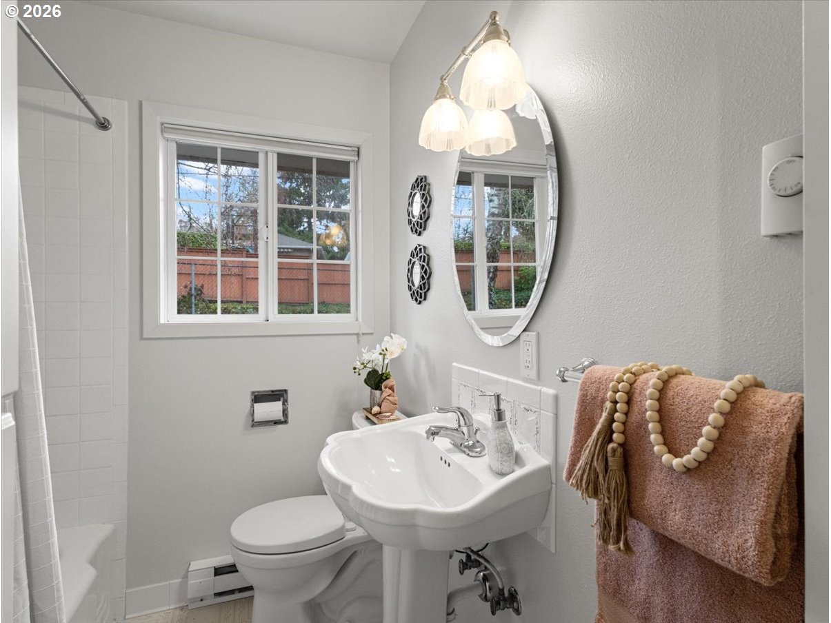 6544 Southwest 46th Place Portland, OR 97221 - Photo 20 of 34 Gallery Image 20