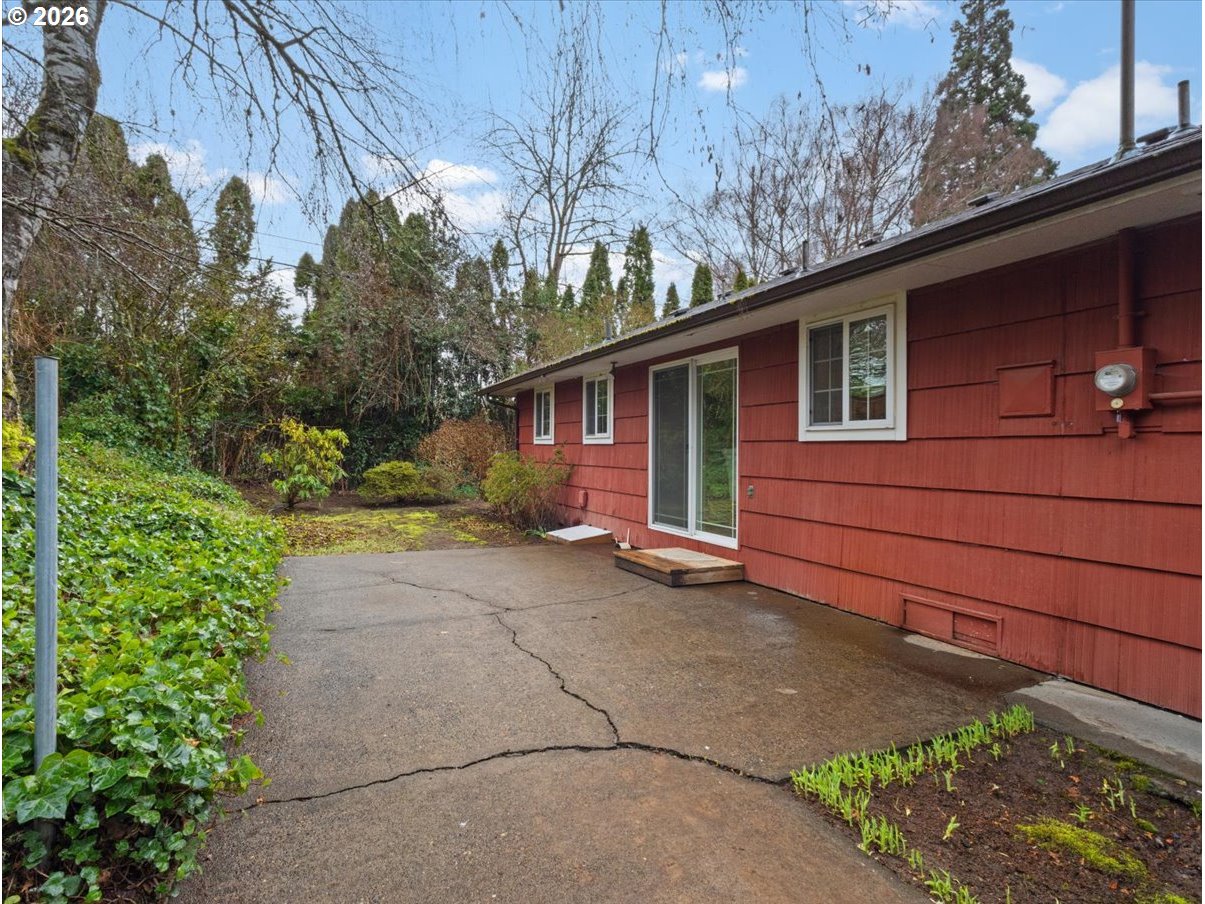 6544 Southwest 46th Place Portland, OR 97221 - Photo 26 of 34 Gallery Image 26