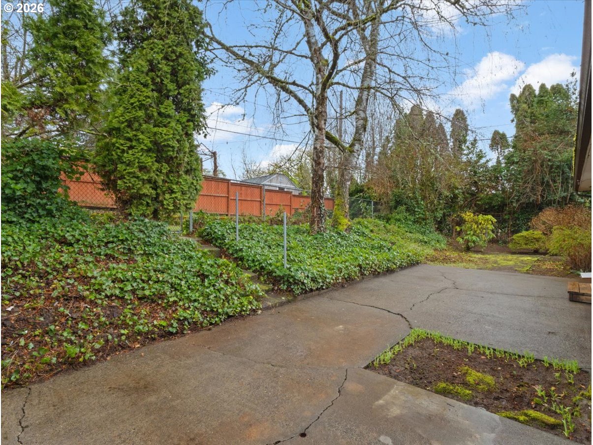 6544 Southwest 46th Place Portland, OR 97221 - Photo 28 of 34 Gallery Image 28