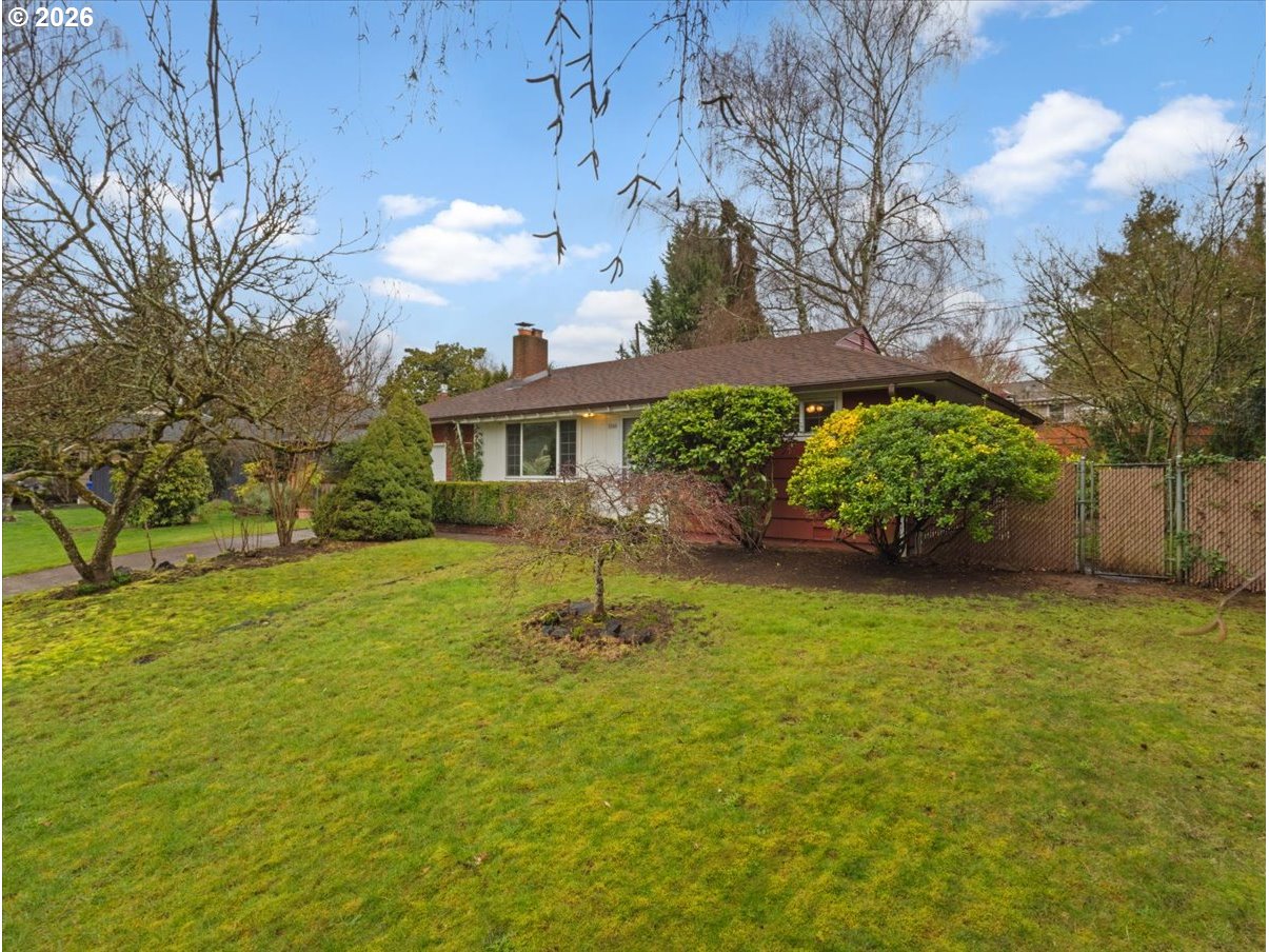 6544 Southwest 46th Place Portland, OR 97221 - Photo 31 of 34 Gallery Image 31