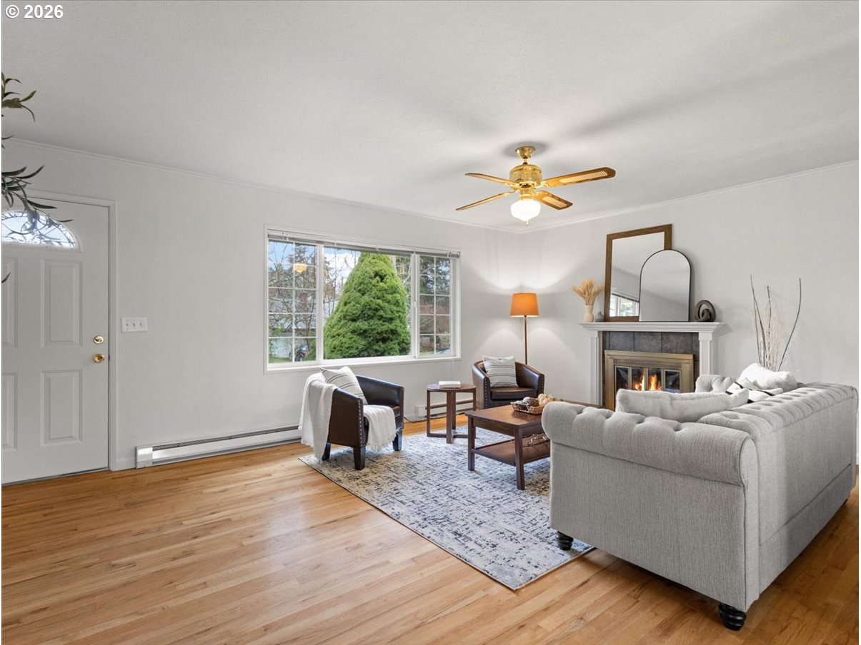6544 Southwest 46th Place Portland, OR 97221 - Photo 7 of 34 Gallery Image 7