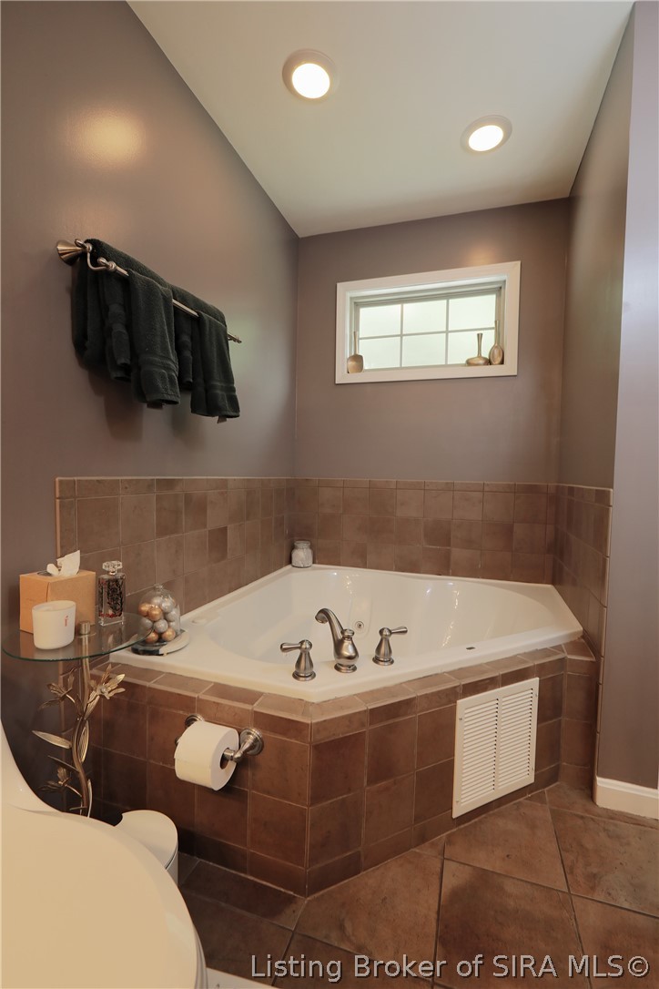 1014 Captain Frank Road New Albany, IN 47150 - Photo 23 of 58