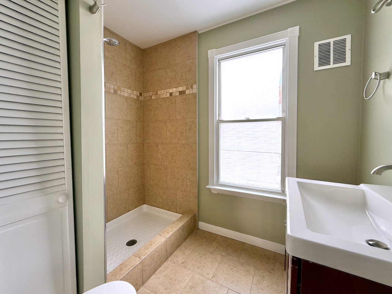 203 Symphony Way, Unit B Elgin, IL 60120 - Photo 11 of 19