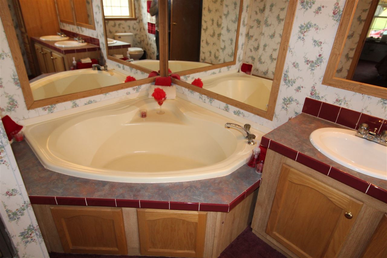 1248 Tracy Hill Road Roxbury, VT 05669 - Photo 10 of 30