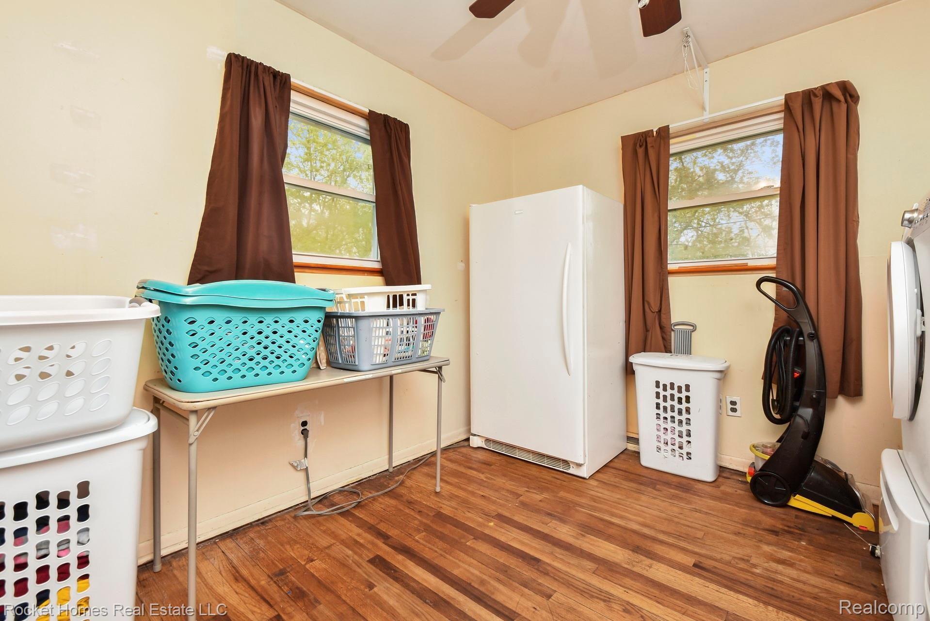 8561 Andersonville Road Clarkston, MI 48346 - Photo 17 of 34 016-photo-bedroom-8286506.jpg