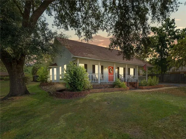 $255,000 | 1509 Lakeshore Drive East, Natchitoches, LA 71457