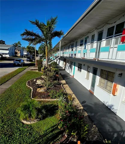 $74,900 | 5945 21st Street North, Unit 18, St. Petersburg, FL 33714