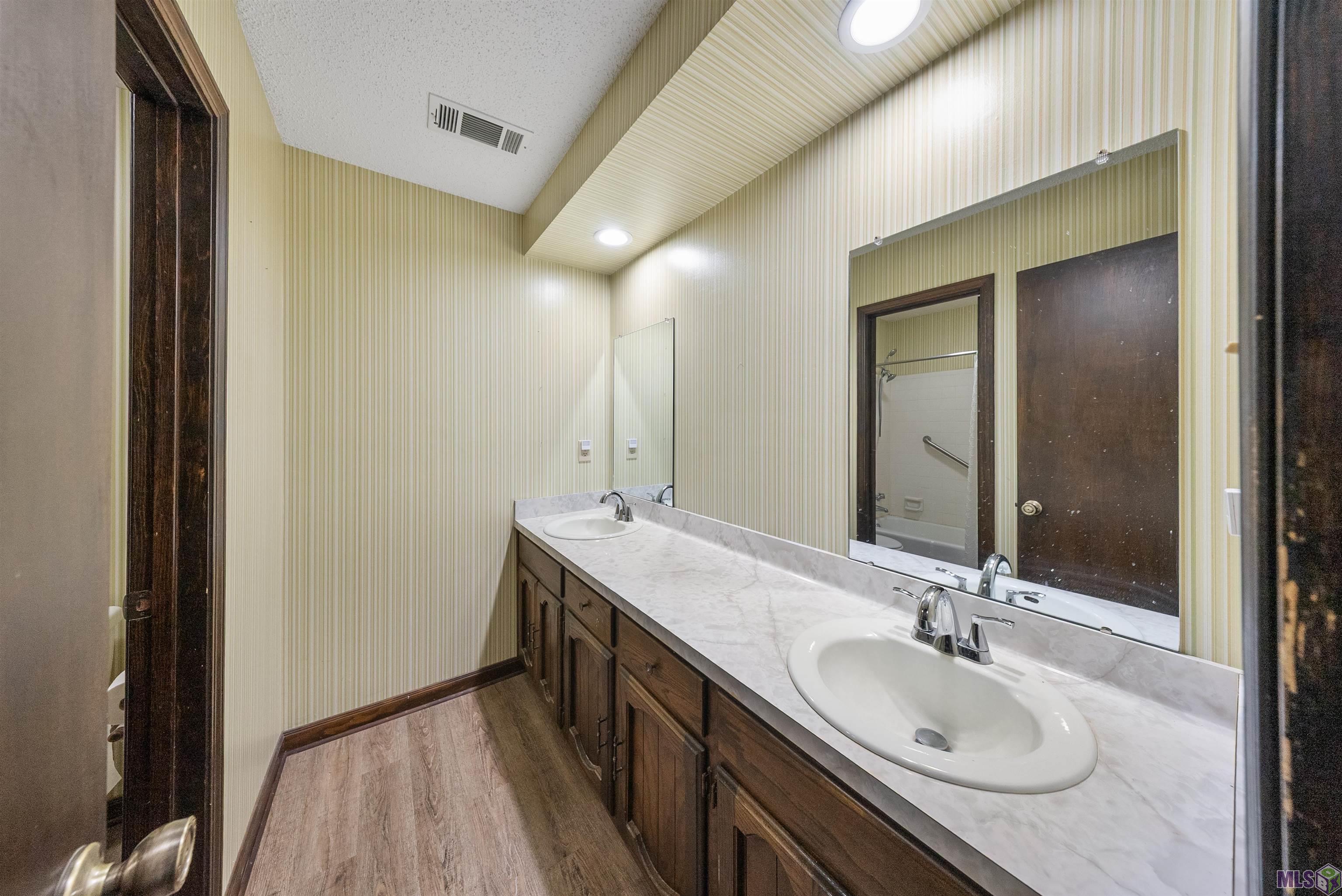 9655 Sullivan Road Baton Rouge, LA 70818 - Photo 13 of 16