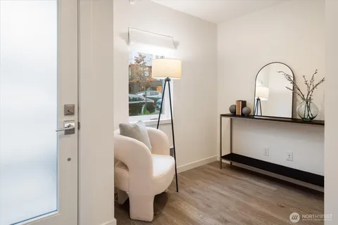 $749,950 | 6309 9th Avenue Northeast, Unit D, Seattle, WA 98115