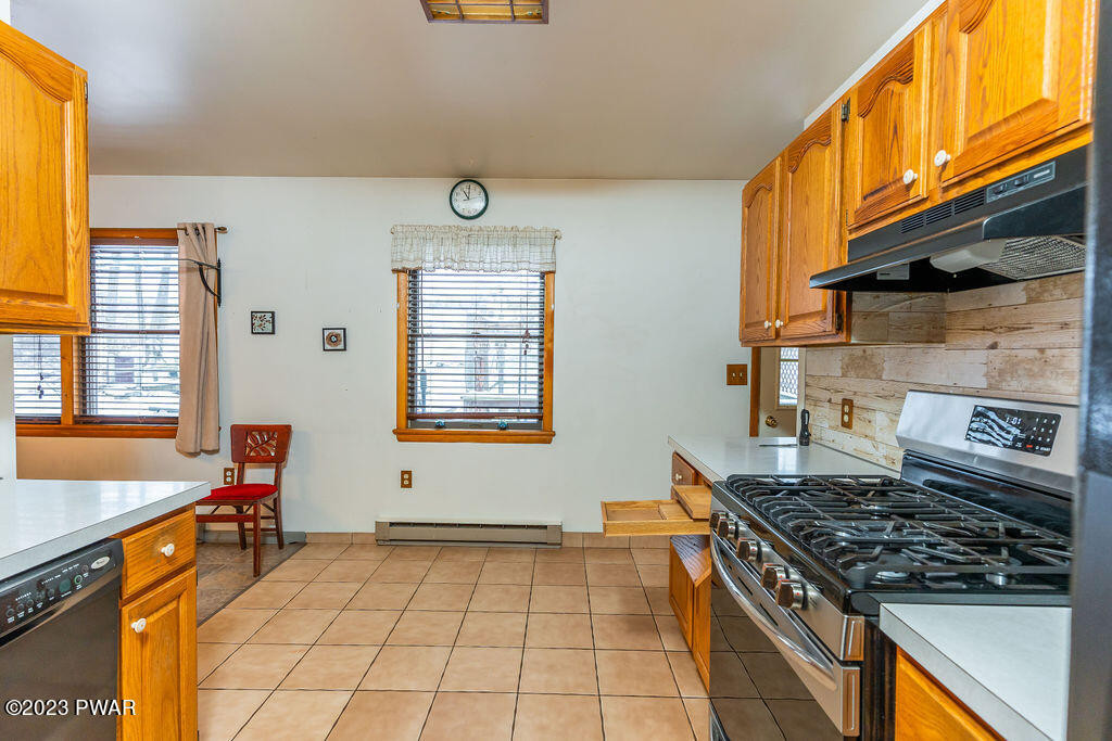 47 Deer Laurel Estate Road Lake Ariel, PA 18436 - Photo 21 of 44 Kitchen