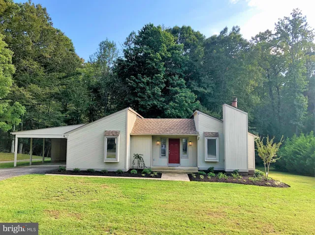 $3,200 | 3222 Throne Drive, Dunkirk, MD 20754