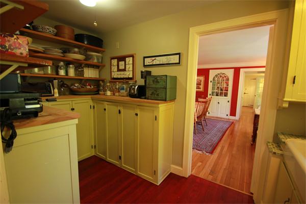 102 Bancroft Road Northampton, MA 01060 - Photo 6 of 21 Gallery Image 6