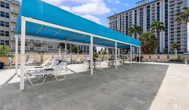 $320,000 | 1801 South Ocean Drive, Unit 207, Hollywood, FL 33019
