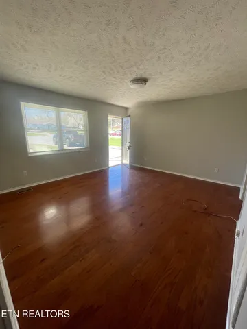 $1,450 | 1904 Meadowview Lane, Knoxville, TN 37932