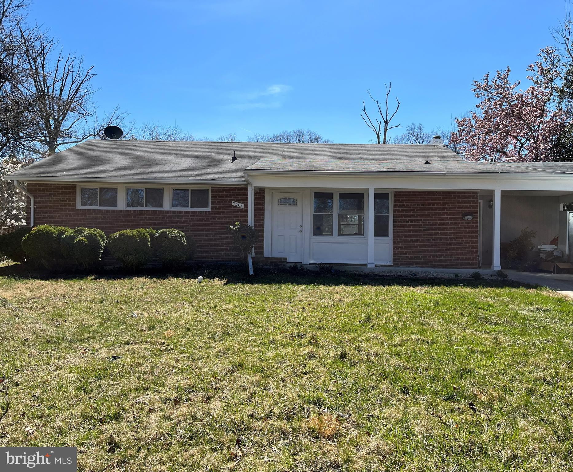 7304 Exmore Street Springfield, VA 22150 - Photo 2 of 16 Gallery Image 2