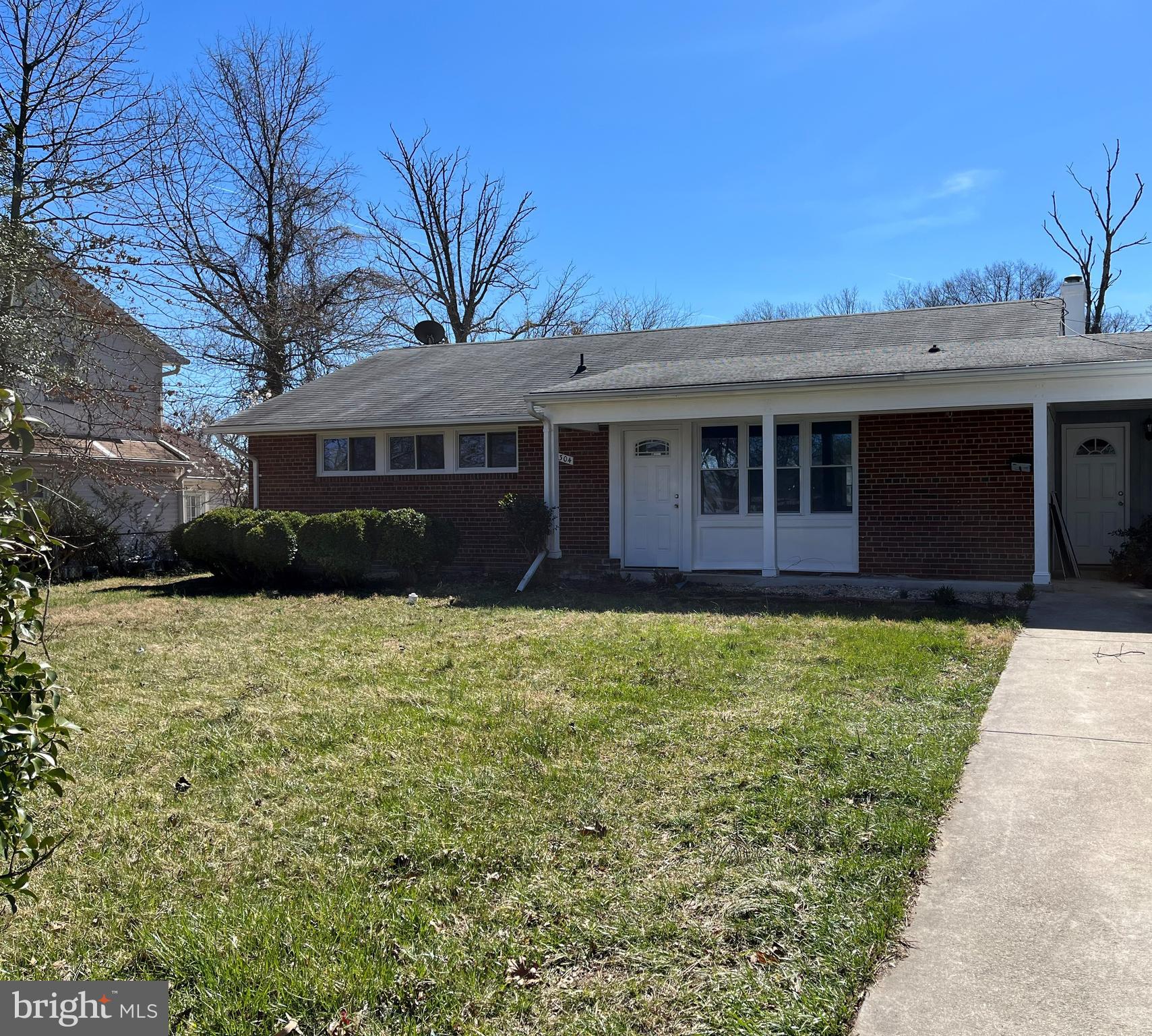 7304 Exmore Street Springfield, VA 22150 - Photo 3 of 16 Gallery Image 3