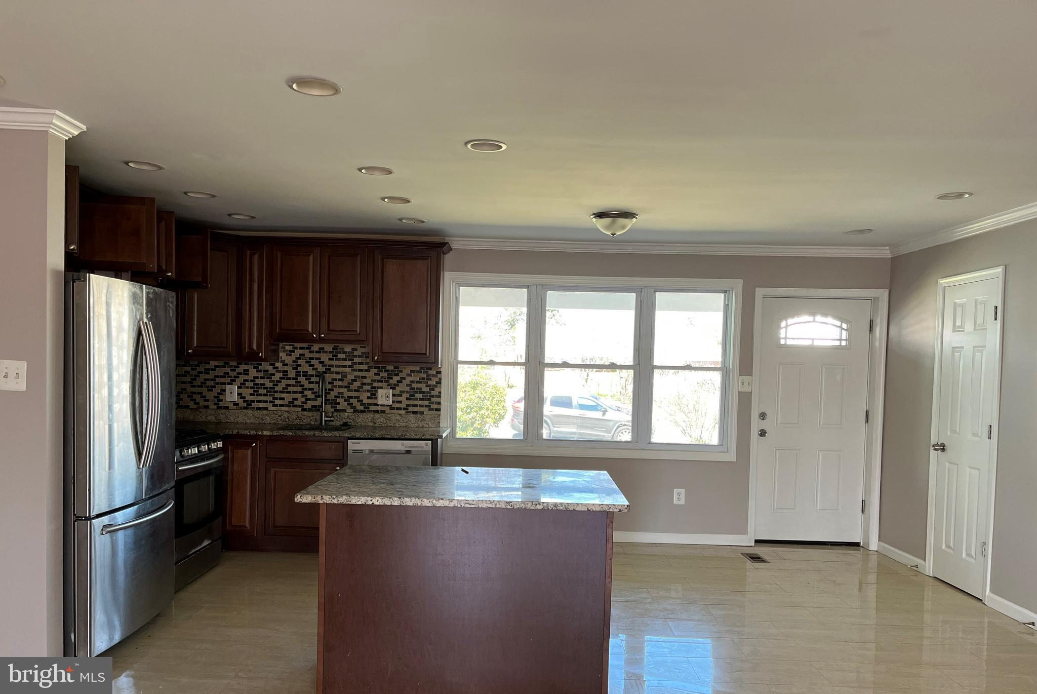 7304 Exmore Street Springfield, VA 22150 - Photo 7 of 16 Kitchen