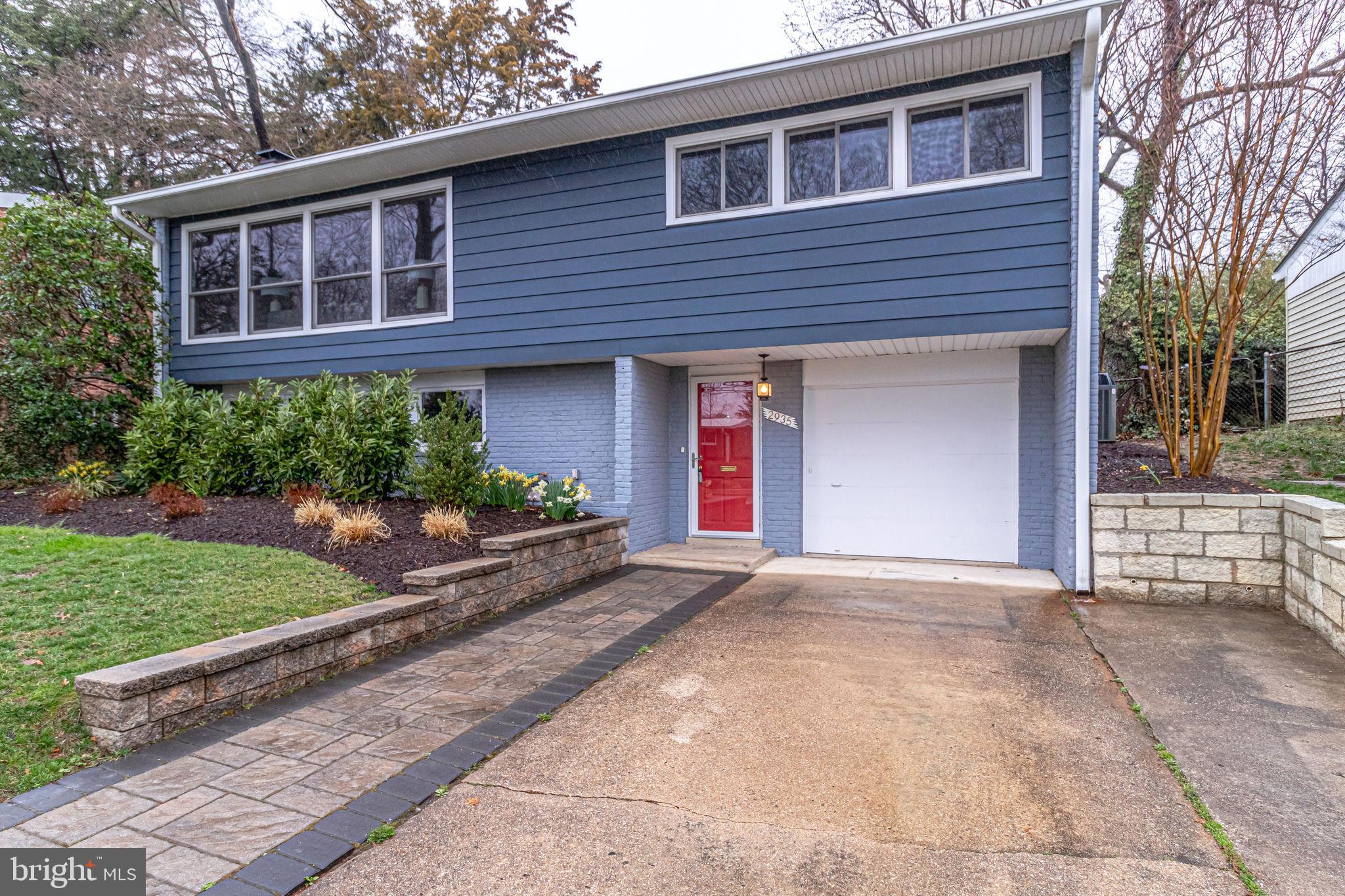 2935 Viewpoint Road Alexandria, VA 22314 - Photo 2 of 51 Gallery Image 2