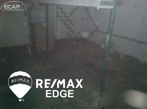 5472 East Coldwater Road Flint, MI 48506 - Photo 18 of 46 20440878-17.JPG