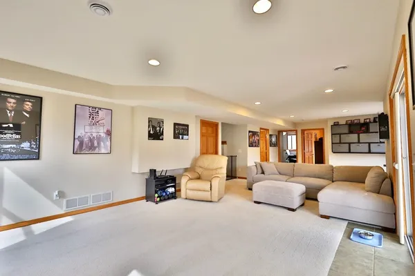 $548,700 | 430 21st Street, Prairie du Sac, WI 53578