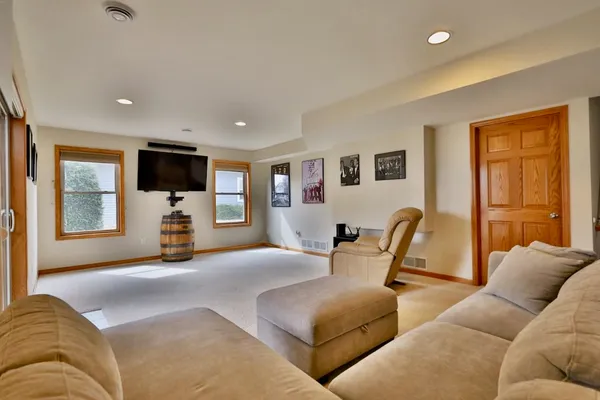 $548,700 | 430 21st Street, Prairie du Sac, WI 53578