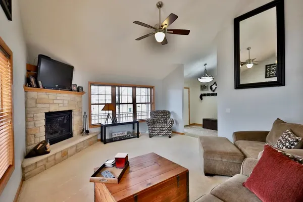 $548,700 | 430 21st Street, Prairie du Sac, WI 53578