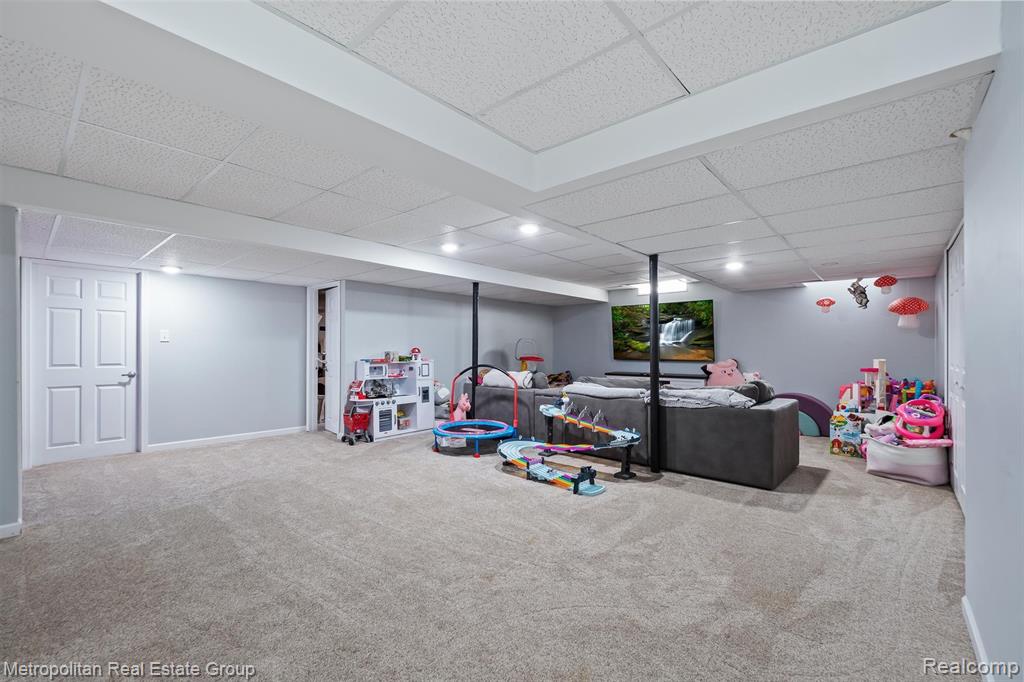 28315 Gold Chesterfield, MI 48047 - Photo 27 of 39