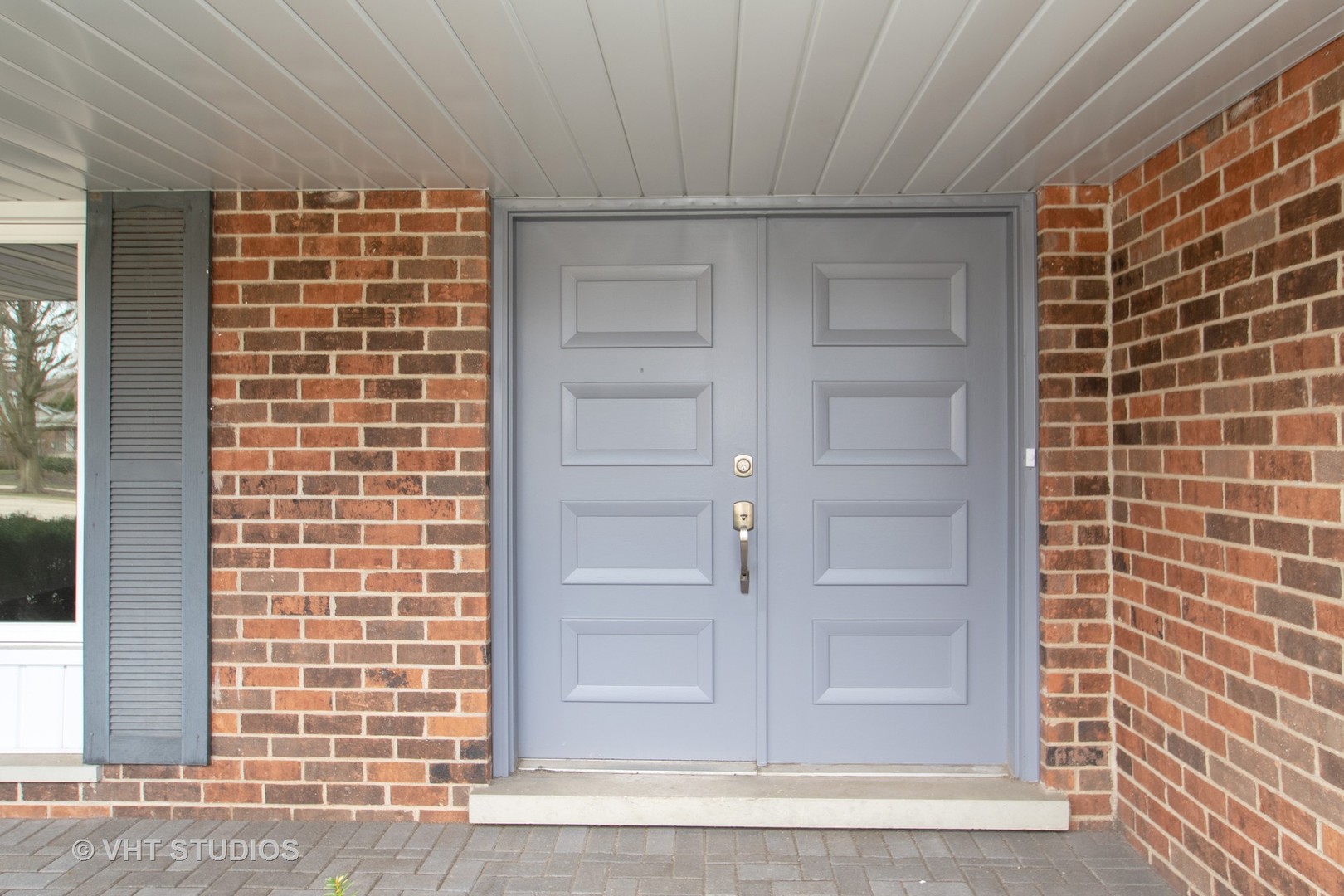 2010 Clover Road Northbrook, IL 60062 - Photo 3 of 30 a view of front door