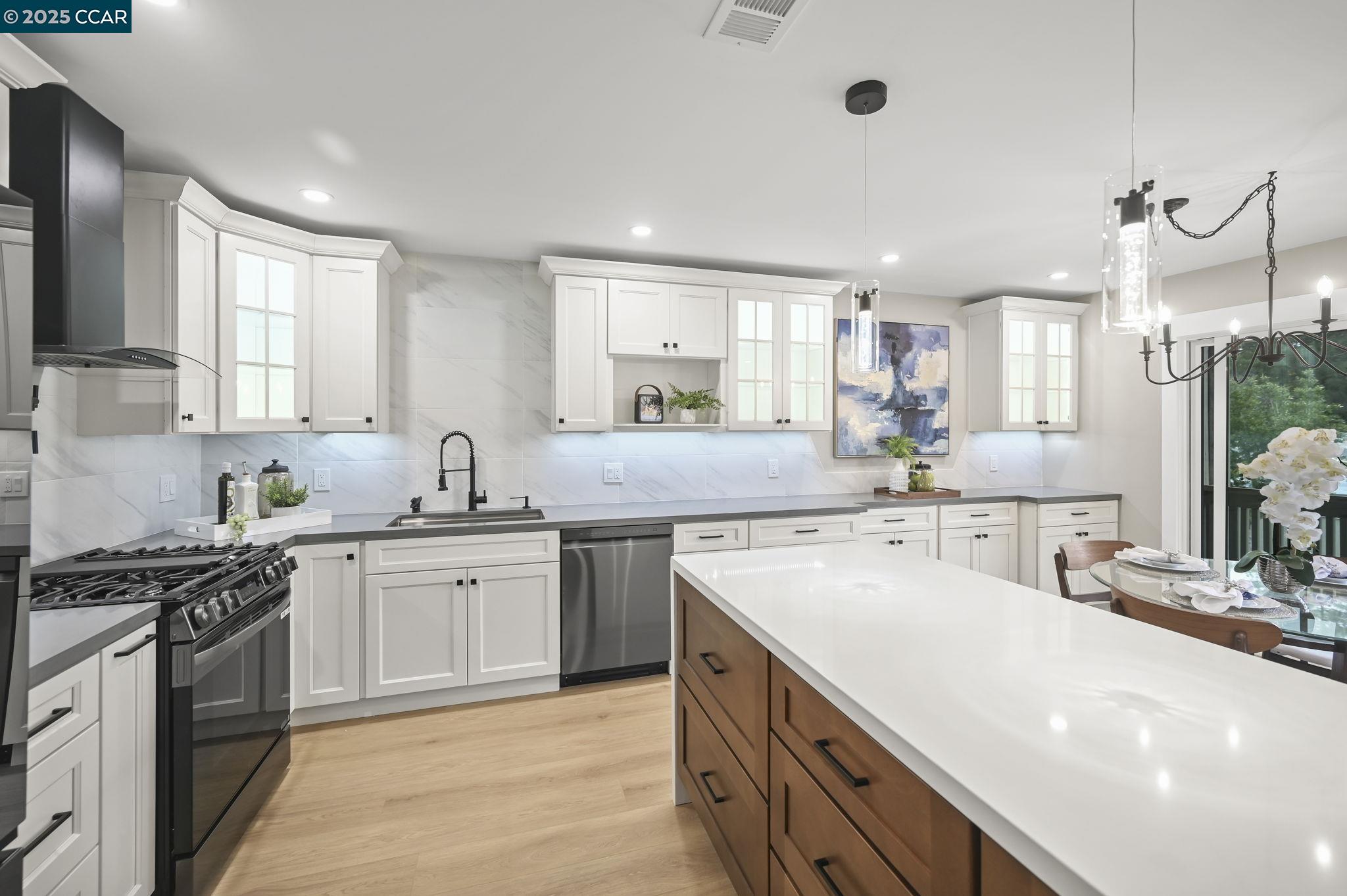 1131 Oakmont Drive, Unit 6 Walnut Creek, CA 94595 - Photo 14 of 31