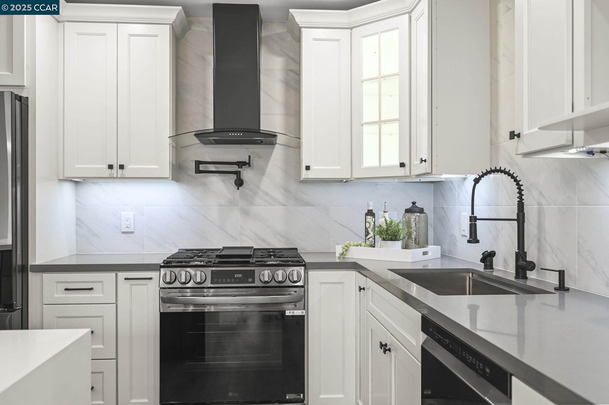 1131 Oakmont Drive, Unit 6 Walnut Creek, CA 94595 - Photo 15 of 31