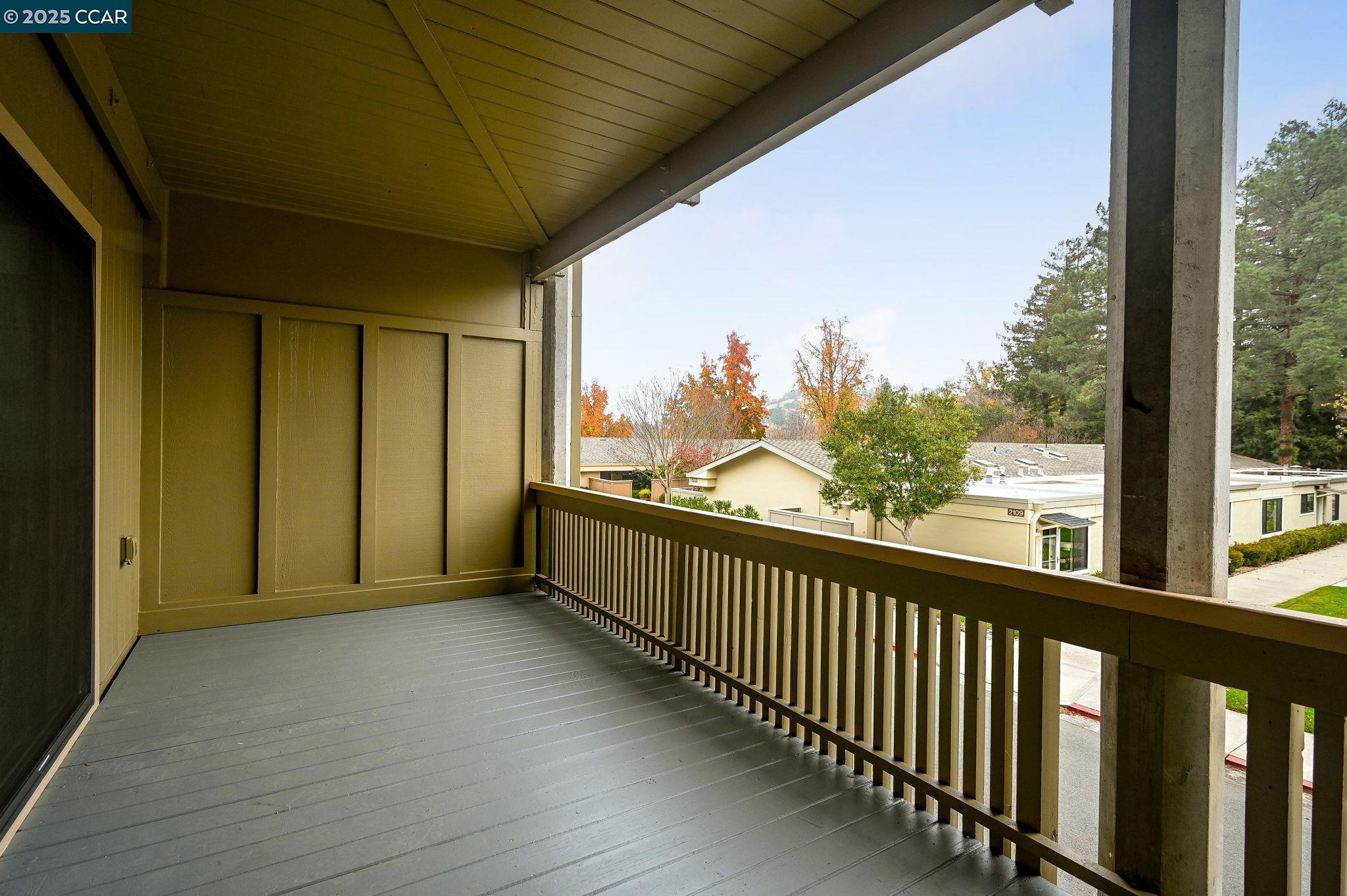 1131 Oakmont Drive, Unit 6 Walnut Creek, CA 94595 - Photo 20 of 31