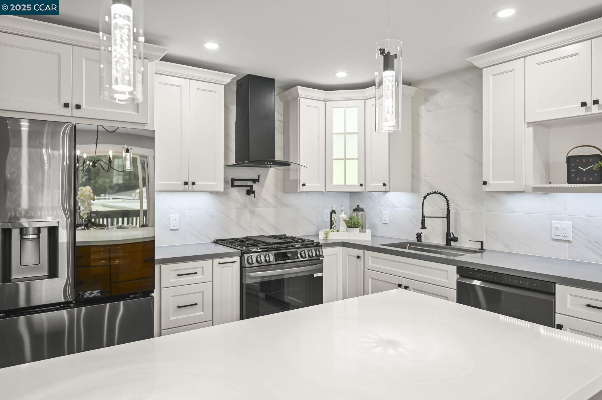 1131 Oakmont Drive, Unit 6 Walnut Creek, CA 94595 - Photo 10 of 31