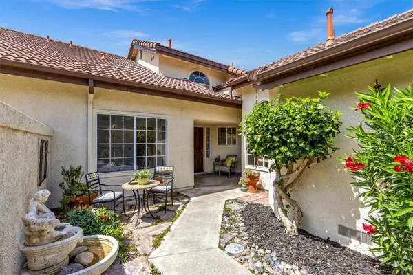 $1,050,000 | 27367 Paseo Placentia, San Juan Capistrano, CA 92675