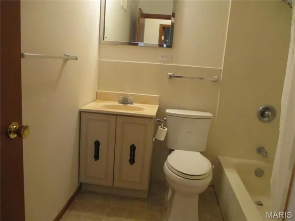 $1,550 | 245 Lindy Boulevard, Ballwin, MO 63021